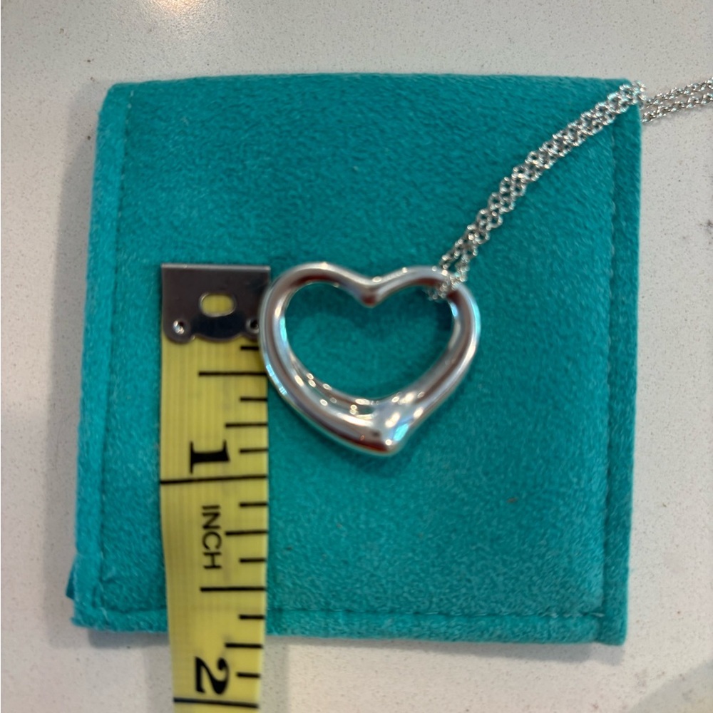 Tiffany & Co. Open Heart Pendant Necklace in Sterling Silver - Picture 5 of 6